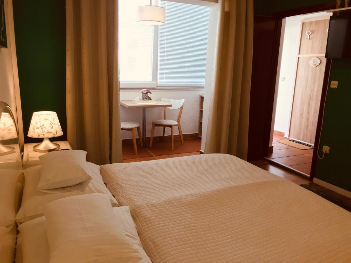 Apartments - Rooms Vesna Primošten Εξωτερικό φωτογραφία