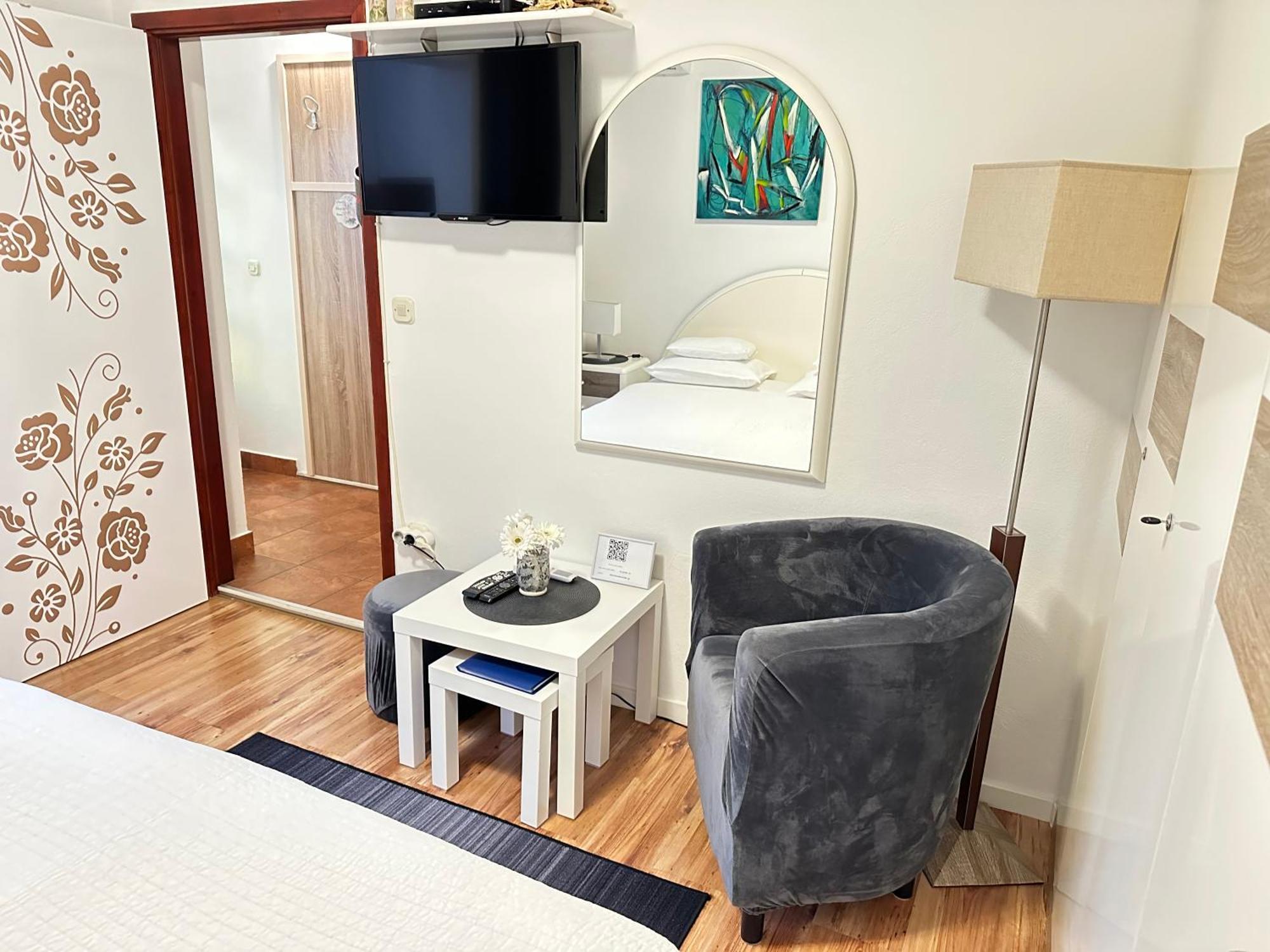 Apartments - Rooms Vesna Primošten Εξωτερικό φωτογραφία