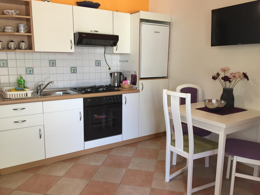 Apartments - Rooms Vesna Primošten Εξωτερικό φωτογραφία