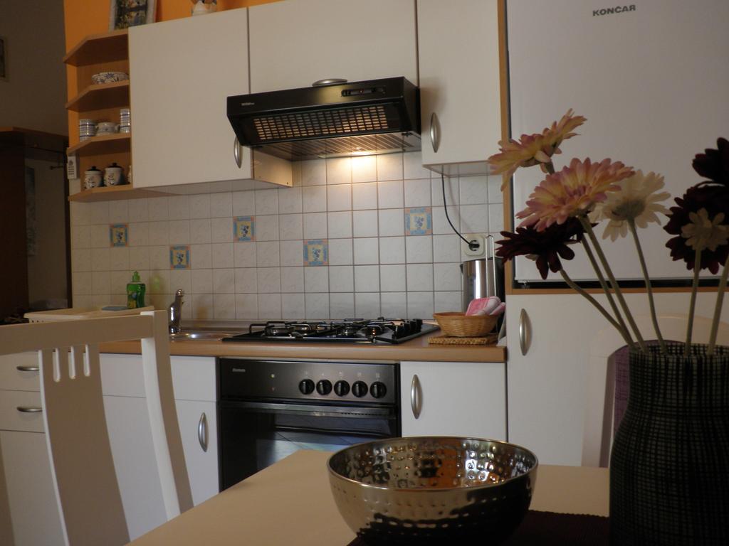 Apartments - Rooms Vesna Primošten Εξωτερικό φωτογραφία